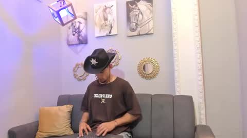 Snapshot of prince_arthur77 chatting on January 21, 3:54 pm prince_arthur77 online show from January 21, 3:54 pm