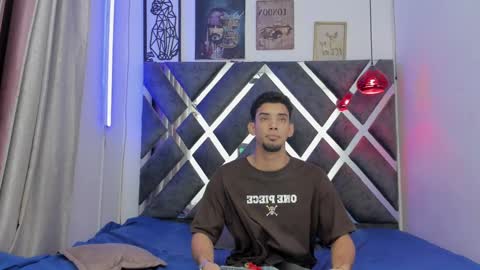 Snapshot of prince_arthur77 chatting on January 28, 12:54 pm prince_arthur77 online show from January 28, 12:54 pm