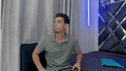 Snapshot of prince_arthur77 chatting on February 1, 3:39 pm prince_arthur77 online show from February 1, 3:39 pm