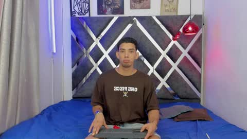 Snapshot of prince_arthur77 chatting on February 5, 12:49 pm prince_arthur77 online show from February 5, 12:49 pm