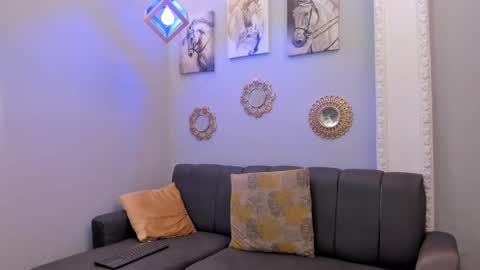 Snapshot of prince_arthur77 chatting on February 9, 12:41 pm prince_arthur77 online show from February 9, 12:41 pm