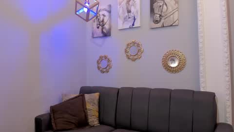 Snapshot of prince_arthur77 chatting on February 18, 3:53 am prince_arthur77 online show from February 18, 3:53 am