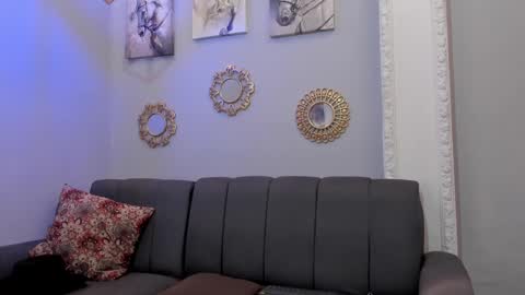 Snapshot of prince_arthur77 chatting on February 18, 3:54 pm prince_arthur77 online show from February 18, 3:54 pm