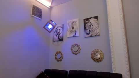 Snapshot of prince_arthur77 chatting on February 21, 3:43 pm prince_arthur77 online show from February 21, 3:43 pm