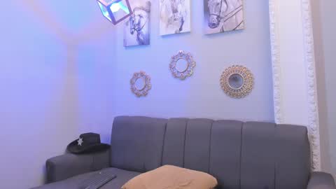 Snapshot of prince_arthur77 chatting on March 7, 12:34 pm prince_arthur77 online show from March 7, 12:34 pm