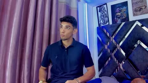 Snapshot of prince_arthur77 chatting on September 25, 1:04 pm prince_arthur77 online show from September 25, 1:04 pm