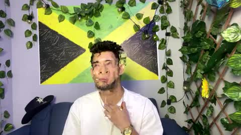 Snapshot of prince_arthur77 chatting on October 7, 2:25 pm prince_arthur77 online show from October 7, 2:25 pm