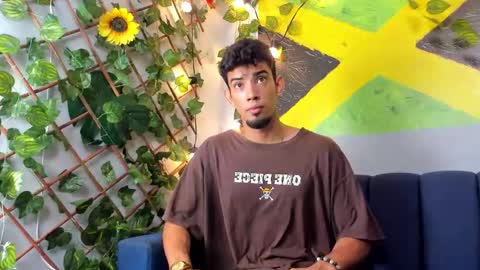 Snapshot of prince_arthur77 chatting on October 25, 1:18 pm prince_arthur77 online show from October 25, 1:18 pm