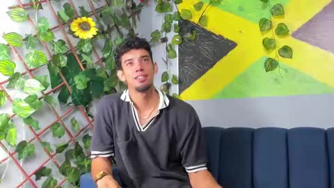 Snapshot of prince_arthur77 chatting on November 4, 1:32 pm prince_arthur77 online show from November 4, 1:32 pm