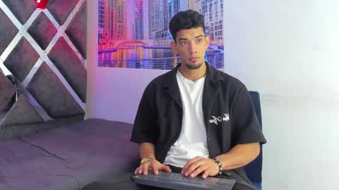 Snapshot of prince_arthur77 chatting on November 30, 1:48 pm prince_arthur77 online show from November 30, 1:48 pm