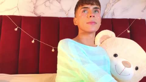 Snapshot of prince_poppy_ chatting on October 2, 8:49 pm PRINCEPOPPY online show from October 2, 8:49 pm