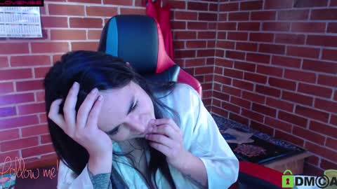 Leia online show from February 18, 4:05 pm