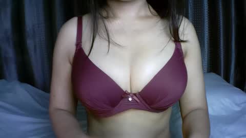 Snapshot of princess916446 chatting on November 29, 2:36 am princess online show from November 29, 2:36 am