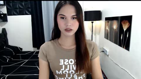 Snapshot of princess_018 chatting on November 6, 9:54 am Shane online show from November 6, 9:54 am