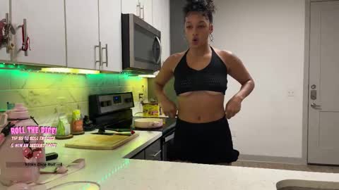 Snapshot of princess_cece chatting on October 22, 1:06 am Cece NEXT LIVESTREAM -- DEC. 4th 7 PM CST online show from October 22, 1:06 am