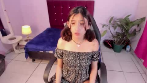 Snapshot of princess_foxxxy1 chatting on October 25, 5:15 am Paula Princess online show from October 25, 5:15 am