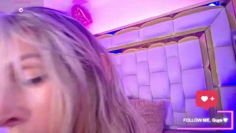 Snapshot of princess_helena_ chatting on February 22, 4:40 am princess helena online show from February 22, 4:40 am