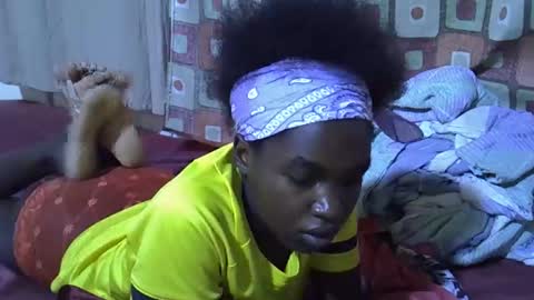 Snapshot of princess_scovia chatting on October 4, 8:01 am princess_scovia online show from October 4, 8:01 am