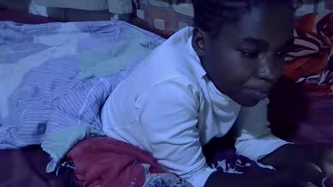 Snapshot of princess_scovia chatting on October 13, 4:12 am princess_scovia online show from October 13, 4:12 am