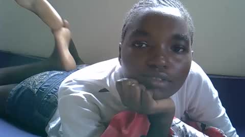 Snapshot of princess_scovia chatting on November 8, 9:09 am princess_scovia online show from November 8, 9:09 am