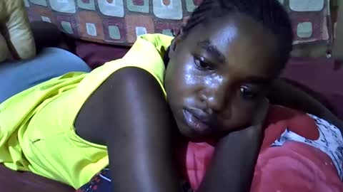 Snapshot of princess_scovia chatting on November 11, 9:48 pm princess_scovia online show from November 11, 9:48 pm