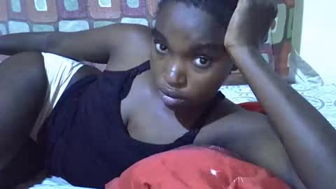 Snapshot of princess_scovia chatting on November 22, 8:02 am princess_scovia online show from November 22, 8:02 am