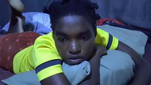 Snapshot of princess_scovia chatting on November 28, 8:00 pm princess_scovia online show from November 28, 8:00 pm