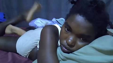 Snapshot of princess_scovia chatting on December 2, 6:41 am princess_scovia online show from December 2, 6:41 am