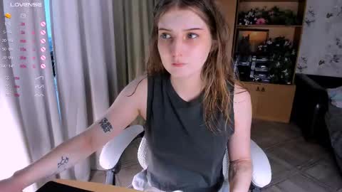 princessaalicc online show from September 11, 3:23 pm