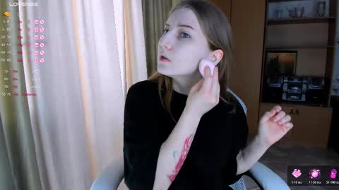 princessaalicc online show from November 22, 8:02 am