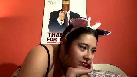 Snapshot of princessbr4t_44 chatting on February 17, 11:34 am princessbr4t_44 online show from February 17, 11:34 am