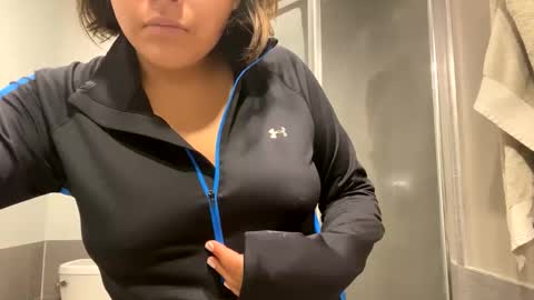 Snapshot of princessbr4t_44 chatting on October 14, 2:45 am princessbr4t_44 online show from October 14, 2:45 am