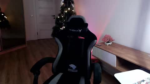 18 y.o online show from February 17, 7:10 pm