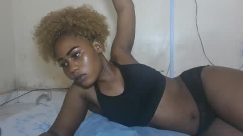 Snapshot of princesssweetass2 chatting on November 3, 12:28 pm FENNY online show from November 3, 12:28 pm