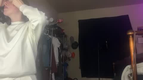 Snapshot of prism50 chatting on November 13, 1:04 am Prism online show from November 13, 1:04 am