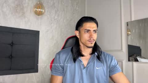 Snapshot of privilegewc chatting on November 29, 10:13 pm privilegewc online show from November 29, 10:13 pm