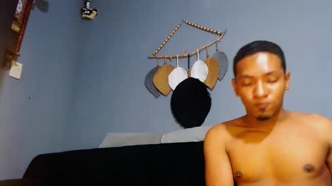 Grande y Gruesa online show from February 8, 6:33 am