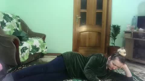 Snapshot of proud_sweet_21 chatting on December 4, 11:02 pm proud sweet 21 online show from December 4, 11:02 pm