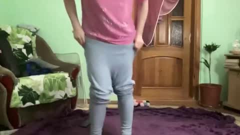 Snapshot of proud_sweet_21 chatting on October 25, 10:37 pm proud sweet 21 online show from October 25, 10:37 pm