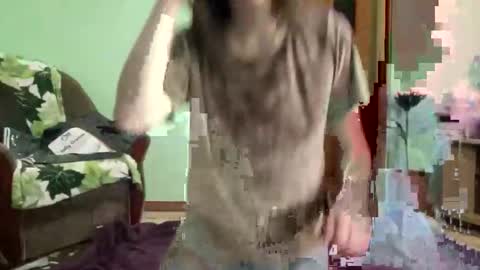 Snapshot of proud_sweet_21 chatting on November 22, 1:37 am proud sweet 21 online show from November 22, 1:37 am