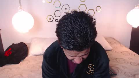 Adris  Juan online show from November 8, 1:50 am