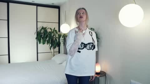 Snapshot of prudencebunyan chatting on March 12, 1:51 pm prudencebunyan online show from March 12, 1:51 pm