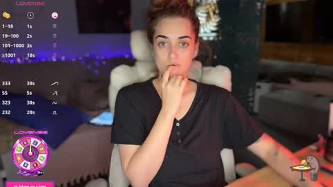 Queen of Pain online show from September 23, 3:48 pm