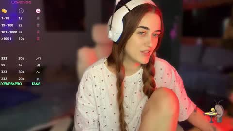 Queen of Pain online show from November 3, 5:42 am