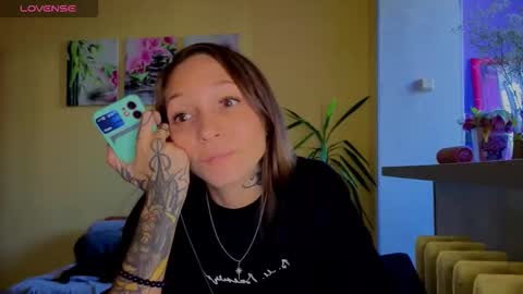 Snapshot of psyheya chatting on September 14, 9:52 am LUCY ----- online show from September 14, 9:52 am