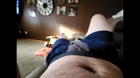 Snapshot of pullmywiener chatting on December 19, 8:27 pm pullmywiener online show from December 19, 8:27 pm