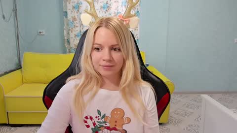 Snapshot of puma4ka chatting on December 25, 6:31 am Victoria online show from December 25, 6:31 am