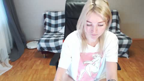 Snapshot of puma_ma chatting on December 14, 7:07 am Polly online show from December 14, 7:07 am