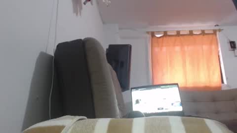 Snapshot of pummpummm chatting on November 12, 11:43 am pummpummm online show from November 12, 11:43 am