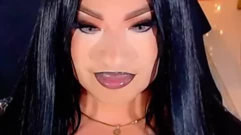   online show from December 18, 5:02 am